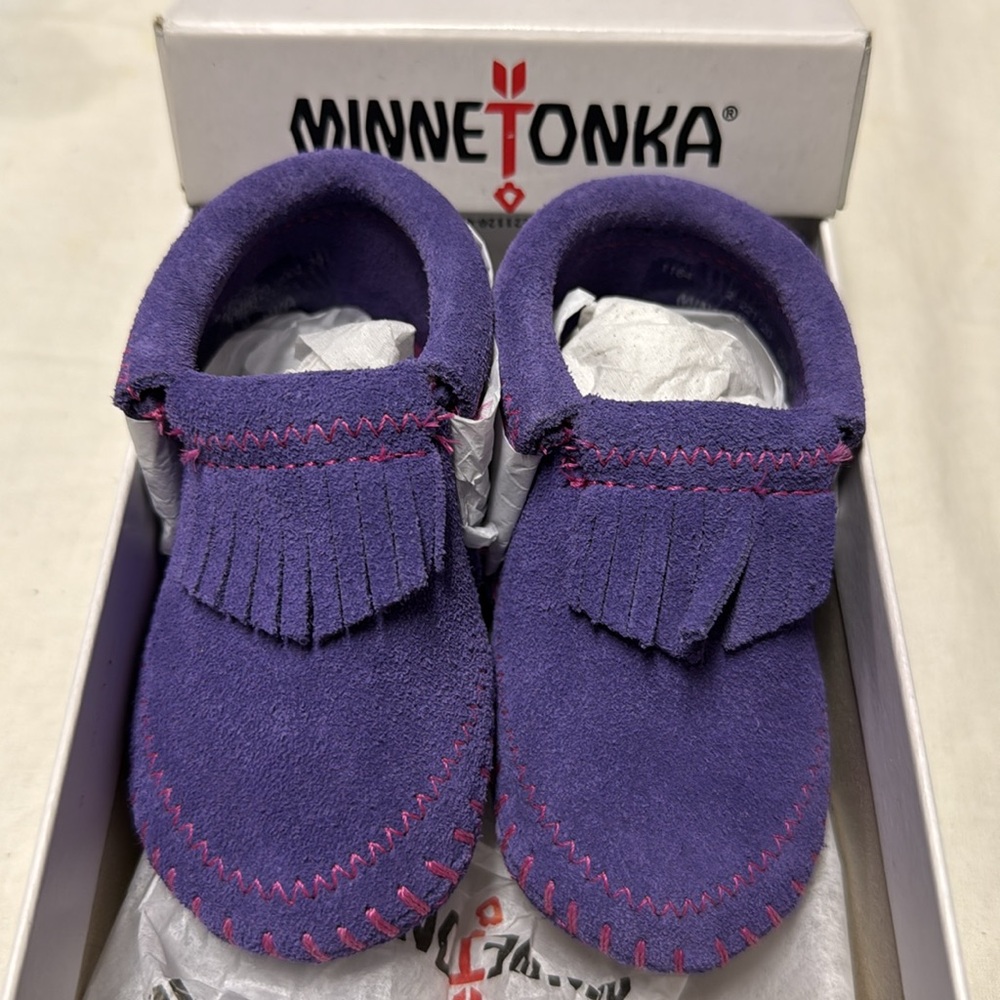 NIB Minnetonka 💜 Riley Bootie purple moccasin infant size 2